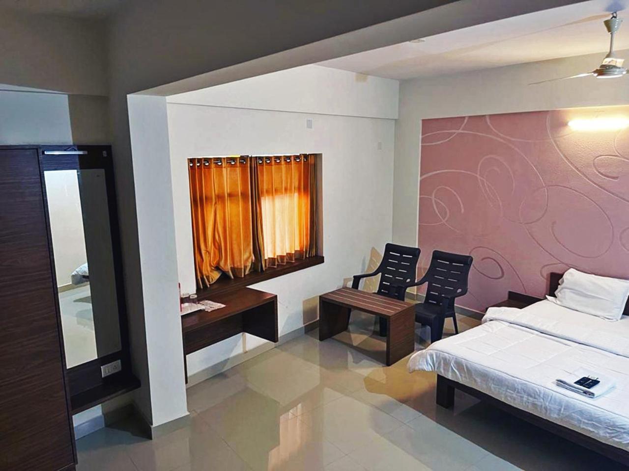 Hotel Radha Pangala Eksteriør billede