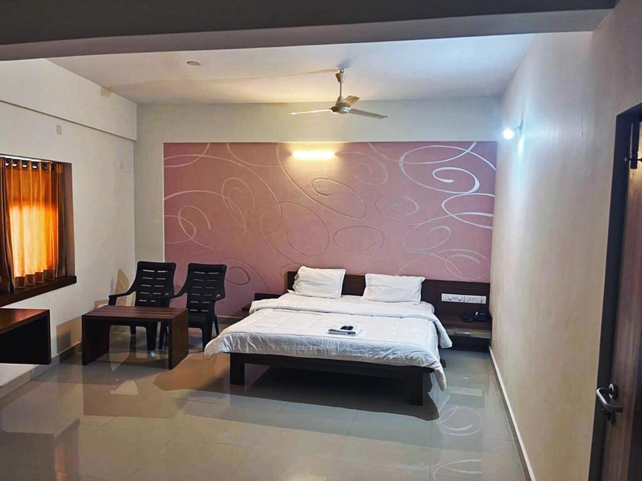 Hotel Radha Pangala Eksteriør billede